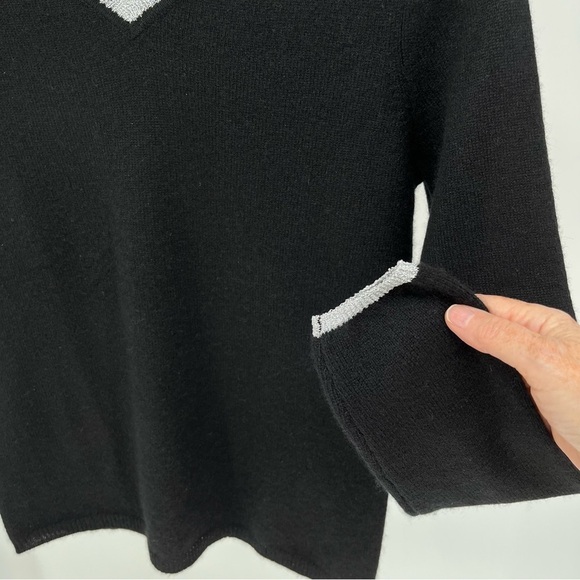 Peck & Peck Womens 2 Ply Cashmere Sweater Size S Black With Silver Accent - Picture 5 of 10
